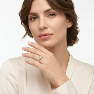 Bague de fiançailles pour femme en or 18 carats plaqué or, diamant de laboratoire taille brillant rond, style luxueux - Product Image 1