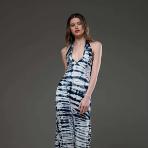 Combinaison bleue tie-dye à col en V pour femme, sans manches, dos nu, jambes larges, tenue d'été décontractée en une seule pièce - Product Image 1