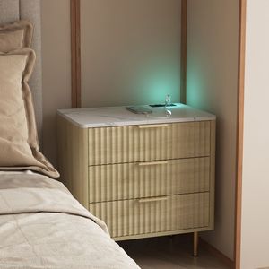 Comodino Moderno in Legno con Stazione di Ricarica Intelligente e Luce Notturna, Elegante Mobile Contenitore per Camera da Letto - Product Image 1