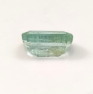 Esmeralda natural nigeriana de corte esmeralda de 5.70 ct, piedra preciosa facetada suelta (7.8x13.9x6.8 mm) - Product Image 4