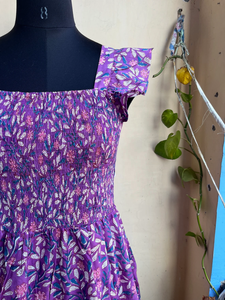 Vestido Indio de Algodón Estampado a Mano, 100% Algodón, Vestido Largo con Cuello Cuadrado y Bordado Floral - Product Image 3