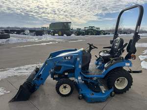Tracteur LS MT225S avec pelle rétrocaveuse, moteur 50 CV et boîte de vitesses automatique haute capacité À VENDRE Près de MOI 2022 - Product Image 4