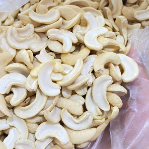 Ready To Ship SANTIGO <b>Nuts</b> <b>Kernels</b> Kaju Cashew <b>Nuts</b> Broken Kaju OEM, ODM Packaging - Product Image 1