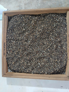 Poivre noir et poivre blanc en grains brisés 1,5 mm 2,5 mm, épices stérilisées pour assaisonnement, directement de l'usine - Product Image 2