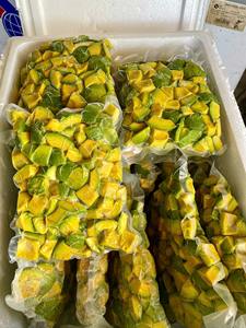 Vente en gros de purée d'avocat frais surgelé IQF et d'avocats coupés en deux (Variété Fuerte 1ère qualité) - Ms. Tarina - Product Image 5