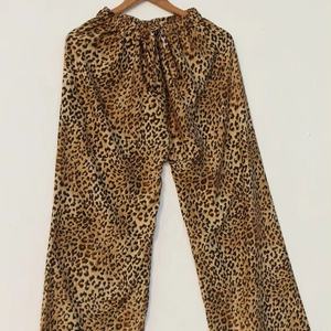 Pantalones de pijama Sari recién llegados, regalo perfecto para un ser querido o para ti mismo - Product Image 1