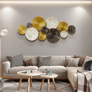 Décoration murale moderne de luxe en métal, sculpture abstraite ronde dorée à suspendre pour salon et hôtel - Product Image 1