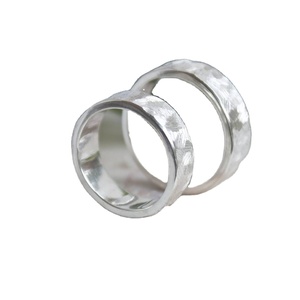 Anillo de Plata de Ley 925 martillado, joyería hecha a mano de diseño liso de alta calidad, precio de fábrica al por mayor - Product Image 1