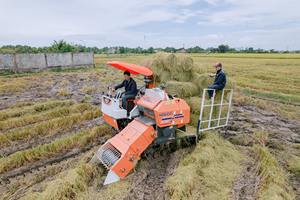 Hogico เครื่องม้วน CR-75VN 75HP หลอดใหม่อุปกรณ์การเกษตรที่มีกระปุกเกียร์และแบริ่งเครื่องยนต์หลัก - Product Image 5