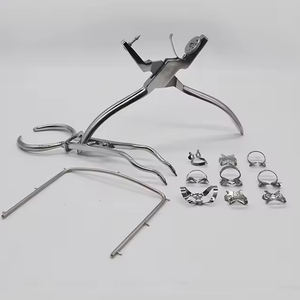 Kit d'instruments dentaires professionnels, comprenant une membrane d'isolement dentaire en caoutchouc et un ensemble d'instruments chirurgicaux pour dentiste. - Product Image 2