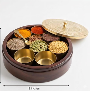 Caja de especias artesanal de madera con tapa de latón grabada, organizador de especias hermético de cocina con 7 compartimentos. - Product Image 3