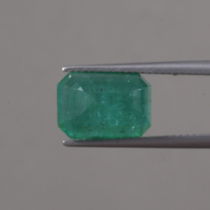 Esmeralda Natural Certificada IGI, Gema Suelta de 6.54 Quilates, Corte Esmeralda 12.5x8mm, Encerado/Aceitado Ligero, Venta al por Mayor, Verde Premium - Product Image 3