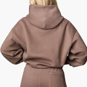 Sudaderas con capucha elegantes para mujer con diseño de bolsillo frontal que ofrece comodidad y calidez para la moda urbana de invierno y un estilo relajado para el día a día. - Product Image 2