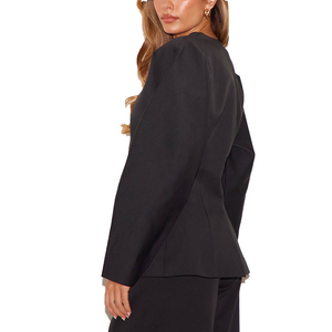 Blazer noir pour femme, coupe ajustée, couleur unie, style décontracté, idéal pour les tenues de sororité, fabrication OEM/ODM sur mesure, mode. - Product Image 4