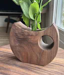 Pot de fleurs traditionnel en laiton avec impression UV, finition plaquée or, sur pied, pour la décoration de jardin et de maison, idéal pour les mariages - Product Image 2