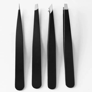 Juego Profesional de 4 Pinzas para Cejas de Acero Inoxidable con Estuche de Cuero PU, Pinzas de Precisión con Punta Inclinada, Plana y Angulada para Ojos - Product Image 3