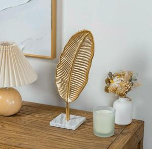 Sculpture de plumes plaquée or, décoration artistique contemporaine pour table, salon, forme irrégulière faite à la main - Product Image 3