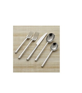Juego de cubiertos de metal de peso pesado, cubiertos de primera calidad que proporcionan un agarre equilibrado para una experiencia culinaria cómoda en todo momento. - Product Image 2
