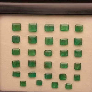 Lot de pierres précieuses d'émeraude zambienne naturelle taille émeraude, qualité AAA, avec un lustre superbe, belle couleur verte, polissage et taille parfaits. - Product Image 1