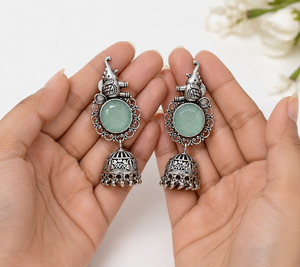 Grandes quantités de boucles d'oreilles pendantes Jhumka bohèmes en argent oxydé, serties de pierres, cadeau de mariage pour femmes, fournisseur en gros - Product Image 3