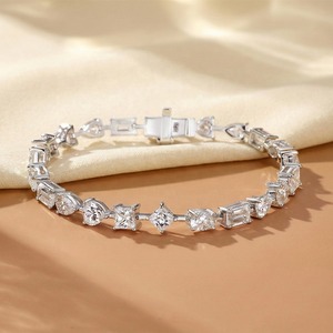 Pulsera de tenis de diamantes chapada en oro de 18 quilates de la mejor calidad y lujo para mujer, ideal para bodas, fiestas, regalo de joyería, uso diario, disponible para la venta. - Product Image 2