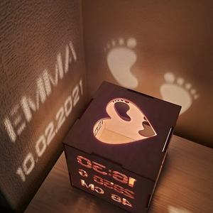 Boîte à lumière LED personnalisée Panneau mural en bois romantique pour les couples Cadeau de la Saint-Valentin - Product Image 2