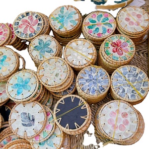 Sous-verre isolant en rotin naturel TUYET DUNG, style floral classique, décoration de vacances, cadeau, modèle FAD4 - Product Image 1