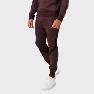 Conjuntos deportivos OEM Slim Fit para gimnasio y actividades de entrenamiento con logotipos personalizados. Conjunto de chándal para hombre. - Product Image 6