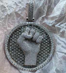 Collar con Colgante de Moissanita Personalizado Hecho a Mano, Joyería Hip Hop Moderna para Hombre, Plata 925 con Baño de Rodio, Dijes a la Moda - Product Image 1