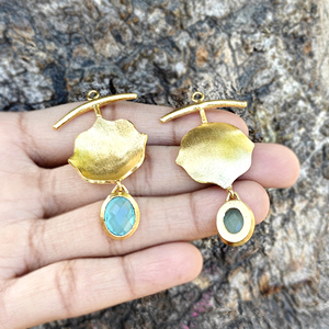 Connecteurs de boucles d'oreilles pendantes ovales en calcédoine aquatique, finition mate texturée, laiton plaqué or 18 carats, 51 mm, paire, simple attache, apprêts de bijoux - Product Image 5