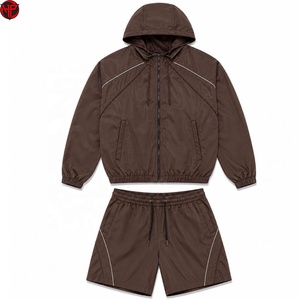 Conjunto deportivo de dos piezas con capucha marrón, chaqueta con cremallera y pantalones cortos, ropa deportiva informal para hombre, conjunto de chaqueta de nailon para exteriores. - Product Image 1