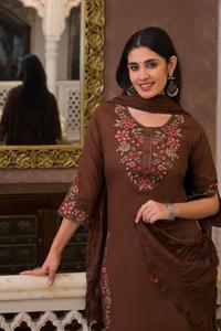 Ensemble Salwar Kameez Traditionnel Indien Brodé pour Femme en Coton Marron, Séchage Rapide, Longueur Genou, Coupe Décontractée - Product Image 5