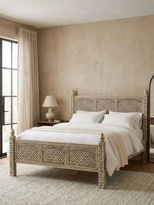 Cama de Madera de Ratán Tallada, Diseño Tradicional, Tamaño King, para Juego de Dormitorio - Product Image 1