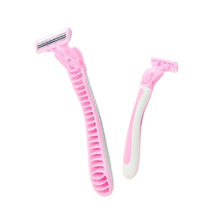 Maquinilla de afeitar de seguridad desechable y reutilizable de 3 hojas Triple Edge para afeitado facial - Product Image 1