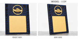 Stylish wooden memento with elegant engraving plate. - Product Image 4