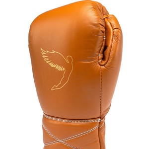 ถุงมือชกมวยแบบผูกเชือก โลโก้สั่งทำได้ ดีไซน์ล่าสุด หนังแท้ สำหรับฝึกซ้อมและการแข่งขัน ถุงมือชกมวยแบบฟลาย - Product Image 4