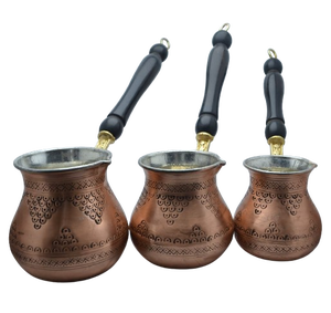 Cafetière turque, grecque, arabe en laiton gravé cuivré antique, pour cuisinière, Cezve Ibrik Briki avec poignée en bois - Product Image 5