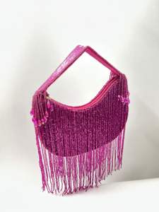 Bolso Bandolera Premium Impermeable para Mujer con Bordado de Cuentas, Ecológico, con Cierre de Cremallera y Forro de Poli Gamuza - Product Image 2