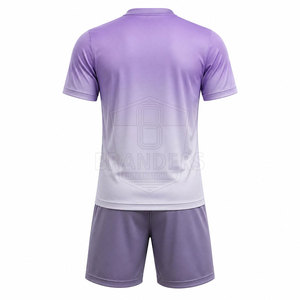 Tenue de football Game Focus en tissu respirant, design confortable, adaptée à l'entraînement quotidien et aux matchs de compétition - Product Image 2
