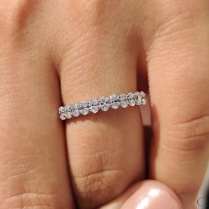 Bague de mariage en or massif 14 carats avec diamant ovale solitaire demi-éternité, diamant de laboratoire DE VVS, certifié IGI, bande en or massif jaune - Product Image 6