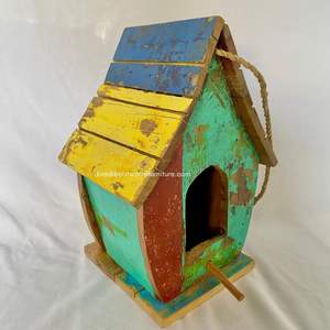 Nichoir pour oiseaux en bois recyclé, fait main, durable, en forme de bateau, couleur bois vieilli, cage à oiseaux originale, pour petits oiseaux d'extérieur - Product Image 3