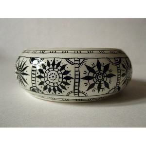 Colección de Pulseras de Madera Hechas a Mano con Técnica de Pintura a Mano - Product Image 3