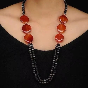 สร้อยคอลูกปัดเรซินที่ทันสมัยสำหรับปาร์ตี้ขายดีจากอินเดียทำด้วยมือสำหรับผู้หญิงและเด็กผู้หญิงสีที่น่าสนใจ - Product Image 1