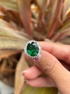 แหวนทองคำแท้ 18K ประดับเพชรแล็บโกรว์ 2 กะรัต ความใส VVS1 ดีไซน์วงแหวนซ่อนแบบอินฟินิตี้ ชุบโรเดียม ชุดแหวนแต่งงานสุดโรแมนติก - Product Image 2