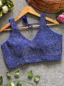 เสื้อเบลาส์แขนกุดปักลายมุกอย่างเป็นทางการ - Product Image 3