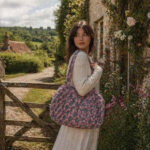 Bolso de lona pequeño KnnottedEarth con estampado a mano, acolchado de algodón, estilo bohemio, para viaje de fin de semana, con cierre de cremallera, hecho a mano, étnico, para pasar la noche - Product Image 2