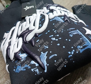 Sweat à capuche pour homme en coton lourd 100% avec logo imprimé en relief personnalisé, service OEM, caractéristiques écologiques et séchage rapide - Product Image 5