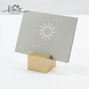 Ensemble de porte-cartes de visite modernes en métal, présentoirs minimalistes pour cartes photo de bureau, supports de cartes de table dorés et argentés - Product Image 4