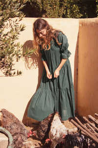 เดรสยาวผ้าฝ้ายแบบเป็นชั้นๆ สไตล์โบฮีเมียนสำหรับผู้หญิง ลุคหวานๆ เป็นมิตรกับสิ่งแวดล้อม ซักได้ ทรงพอดีตัว ใส่สบายๆ สำหรับฤดูร้อน แขนทรงกระดิ่ง - Product Image 3