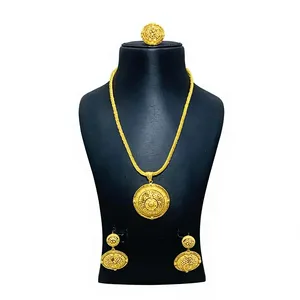 Conjunto de Collares de Moda con Dijes de Flor y Cadena, Bañados en Oro para Bodas y Fiestas - Product Image 5